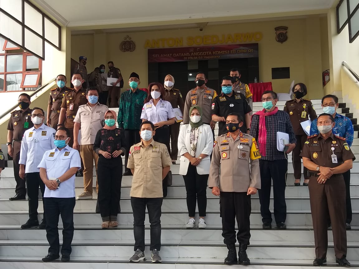 Kunjungan Kerja Spesifik Komisi III DPR RI Masa Persidangan I Tahun 2020-2021 ke Provinsi DIY Kunjungan Kerja Spesifik Komisi III DPR RI Masa Persidangan I Tahun 2020-2021 ke Provinsi DIY
