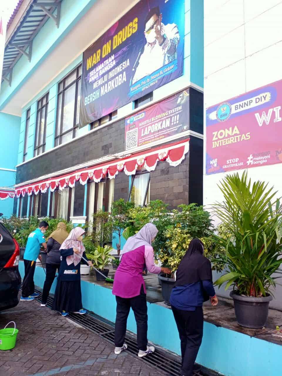 Kurve Bersama, Jaga Kebersihan Kantor Kurve Bersama, Jaga Kebersihan Kantor