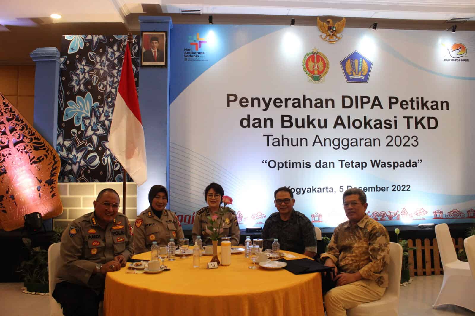 Gubernur DIY Serahkan DIPA tahun 2023 Gubernur DIY Serahkan DIPA tahun 2023
