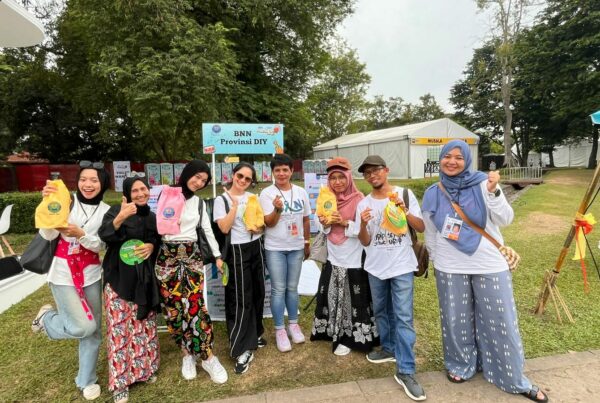 BNNP DIY Kolaborasi Bersama Prambanan Jazz Festival 2025, Selipkan Edukasi Anti Narkoba ke Tengah Festival Musik BNNP DIY Kolaborasi Bersama Prambanan Jazz Festival 2025, Selipkan Edukasi Anti Narkoba ke Tengah Festival Musik
